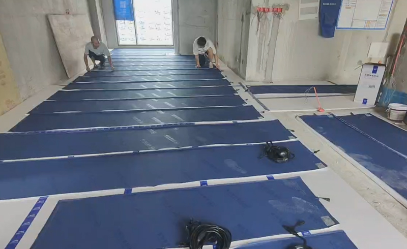 烯材石墨烯电地暖-绵阳梓潼东辰一品安装工地3