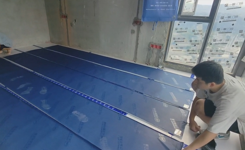 烯材石墨烯电地暖-绵阳梓潼东辰一品安装工地2