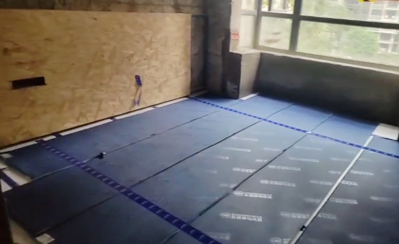 烯材石墨烯电地暖-江油五星国际城安装工地5