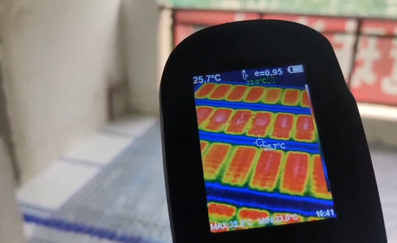 烯材石墨烯电地暖-江油五星国际城安装工地7