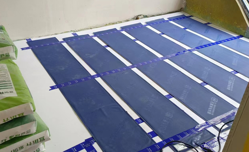 烯材石墨烯电地暖-绵阳远大蔚蓝海岸安装工地4
