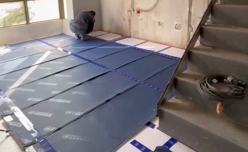 烯材石墨烯电地暖-绵阳泉水湾·荣华山庄安装工地3