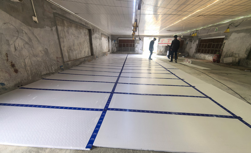 烯材石墨烯电地暖-绵阳牧业养殖场安装工地5