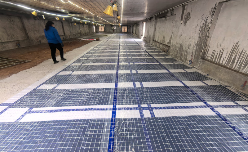 烯材石墨烯电地暖-绵阳牧业养殖场安装工地9