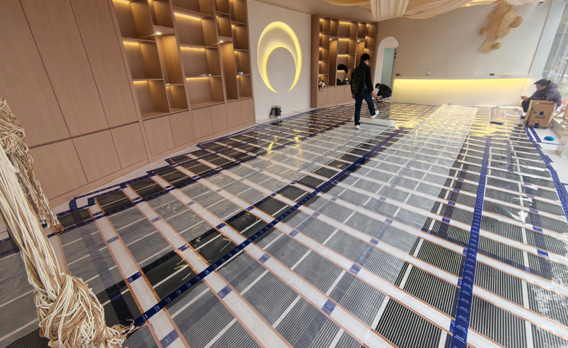 烯材石墨烯电地暖-成都颂钵中心安装工地6