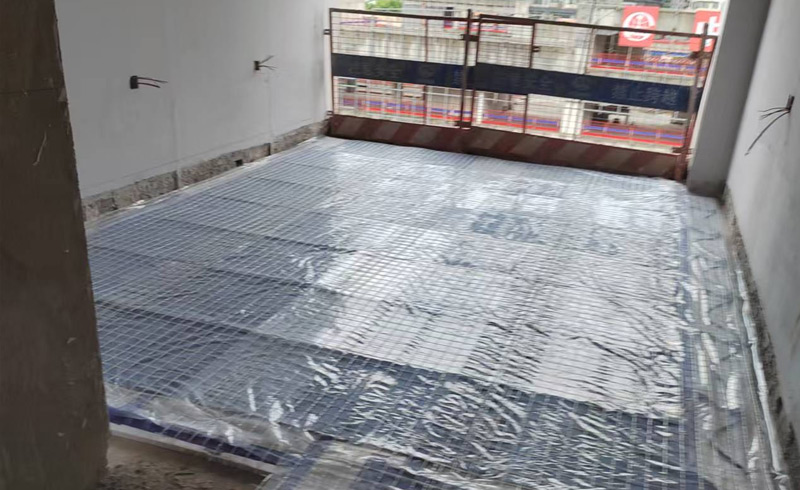 烯材石墨烯电地暖-贵州六盘水钟山高铁综合楼安装工地8