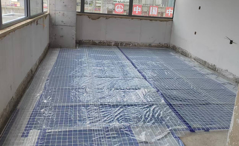烯材石墨烯电地暖-贵州六盘水钟山高铁综合楼安装工地10