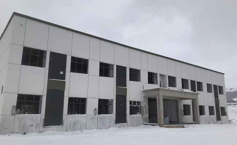 烯材石墨烯电地暖-凉山盐源光伏基地安装工地1