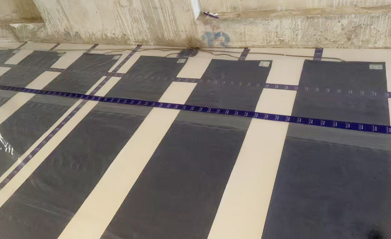 烯材石墨烯电地暖-凉山盐源光伏基地安装工地3