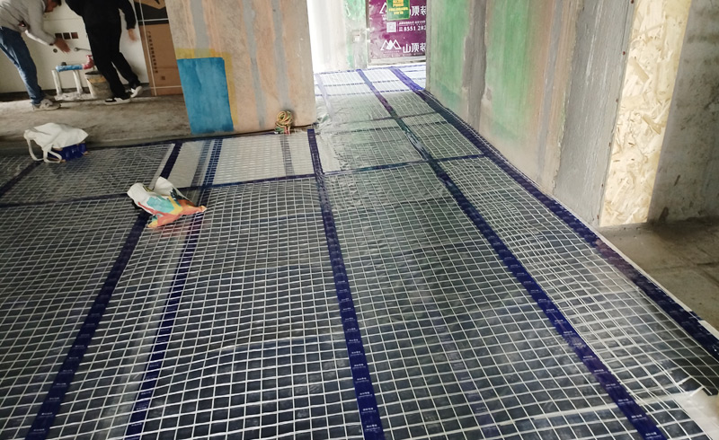 烯材石墨烯电地暖-成都人居盛和林语安装工地3