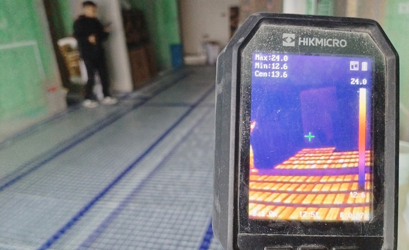 烯材石墨烯电地暖-成都人居盛和林语安装工地5