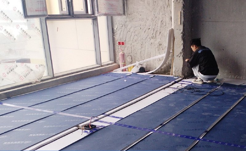 烯材石墨烯电地暖-成都郫都菁蓉滨湖湾·清澜府安装工地3