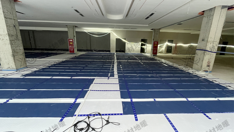 四川德阳市2万平办公楼电地暖安装工地7