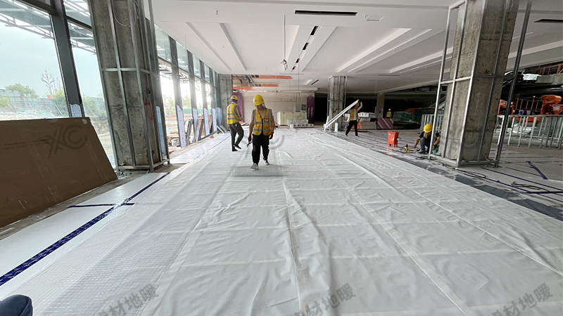 四川德阳市2万平办公楼电地暖安装工地10